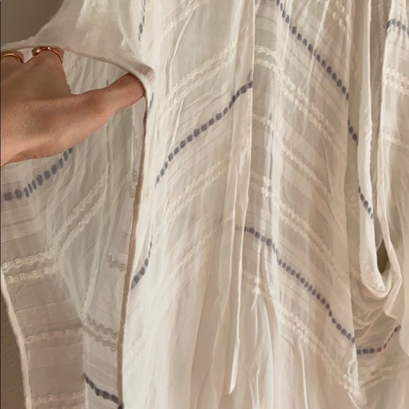 NWT Blue & White Bohemian Coverup Shawl - Francesca’s, S - Picture 8 of 8